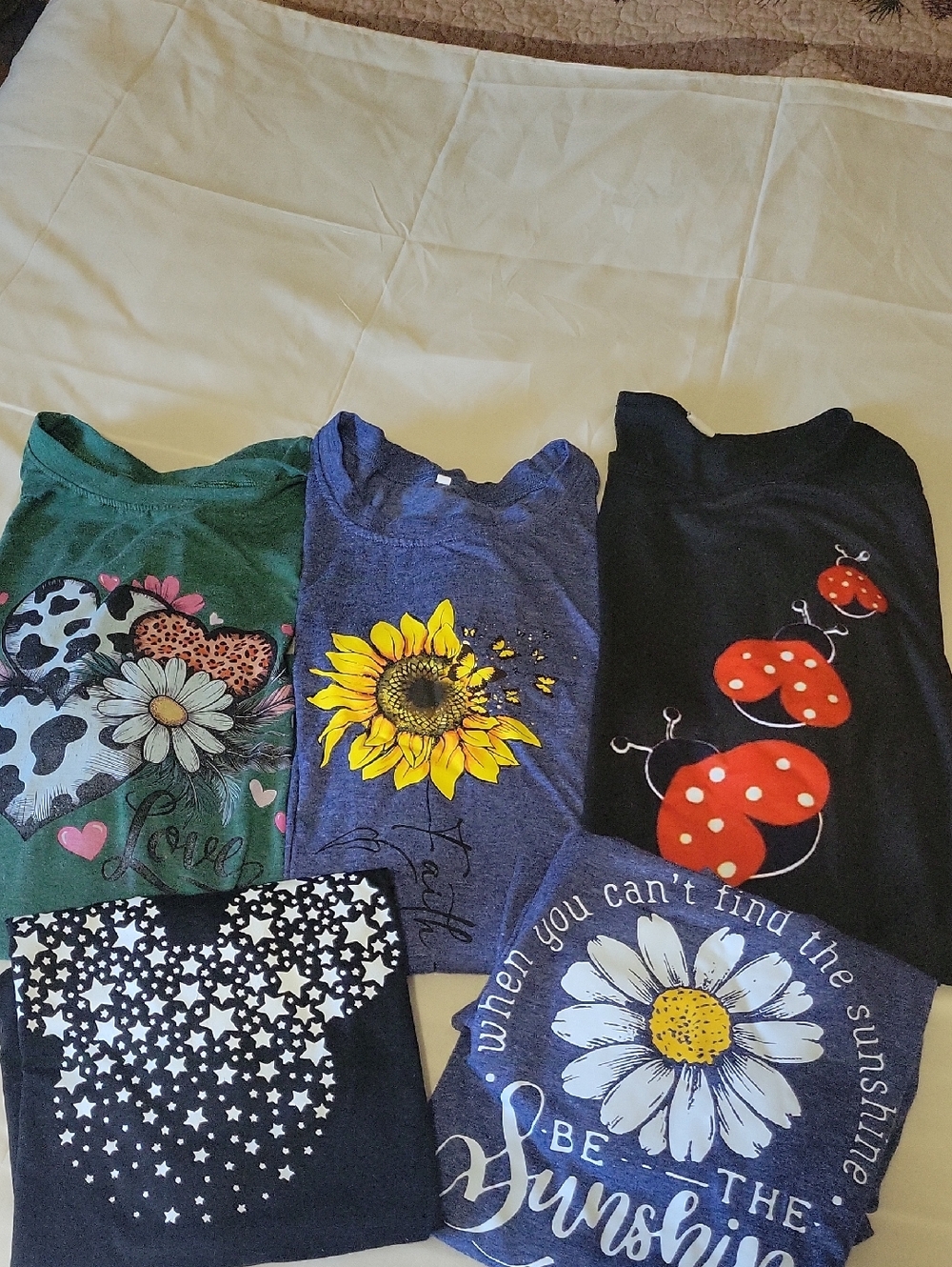 Womens Graphic Tee - Lot Of 5 Print - Blue, Green, Black